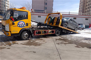 平江区救援拖车费用怎么算